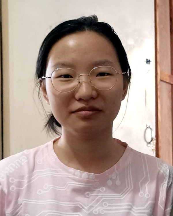 奥英